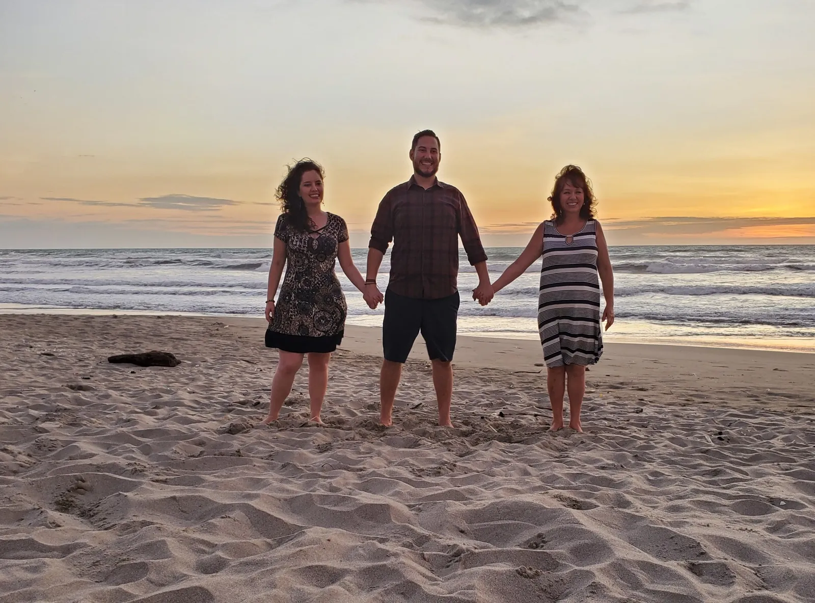 Alexandra and her children, the family carrying on the Sundown Beach Hotel legacy in Canoa