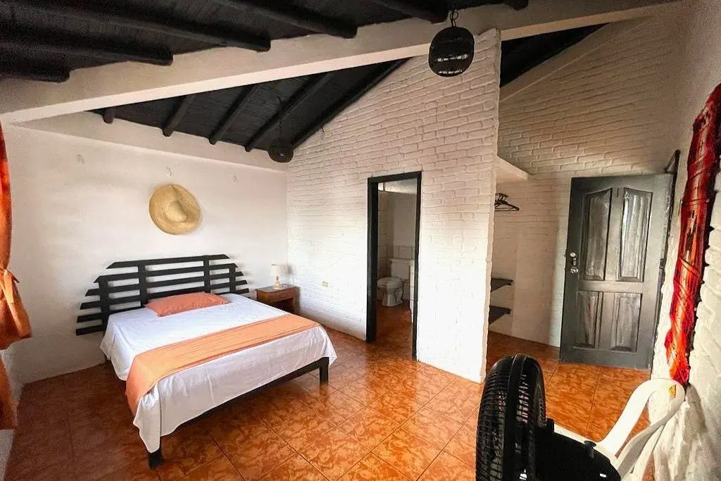 Pitahaya Room — photo 3, Sundown Beach Hotel, Canoa, Ecuador