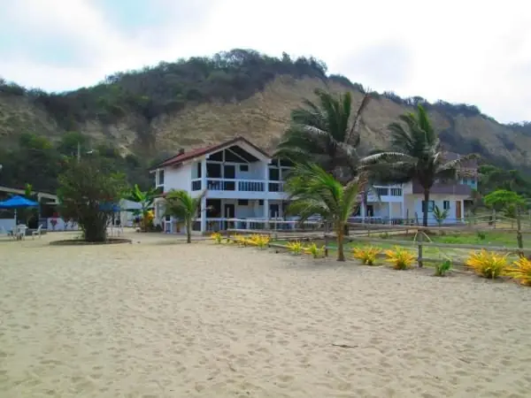 Sundown Beach Hotel frente al mar en Canoa, Manabí